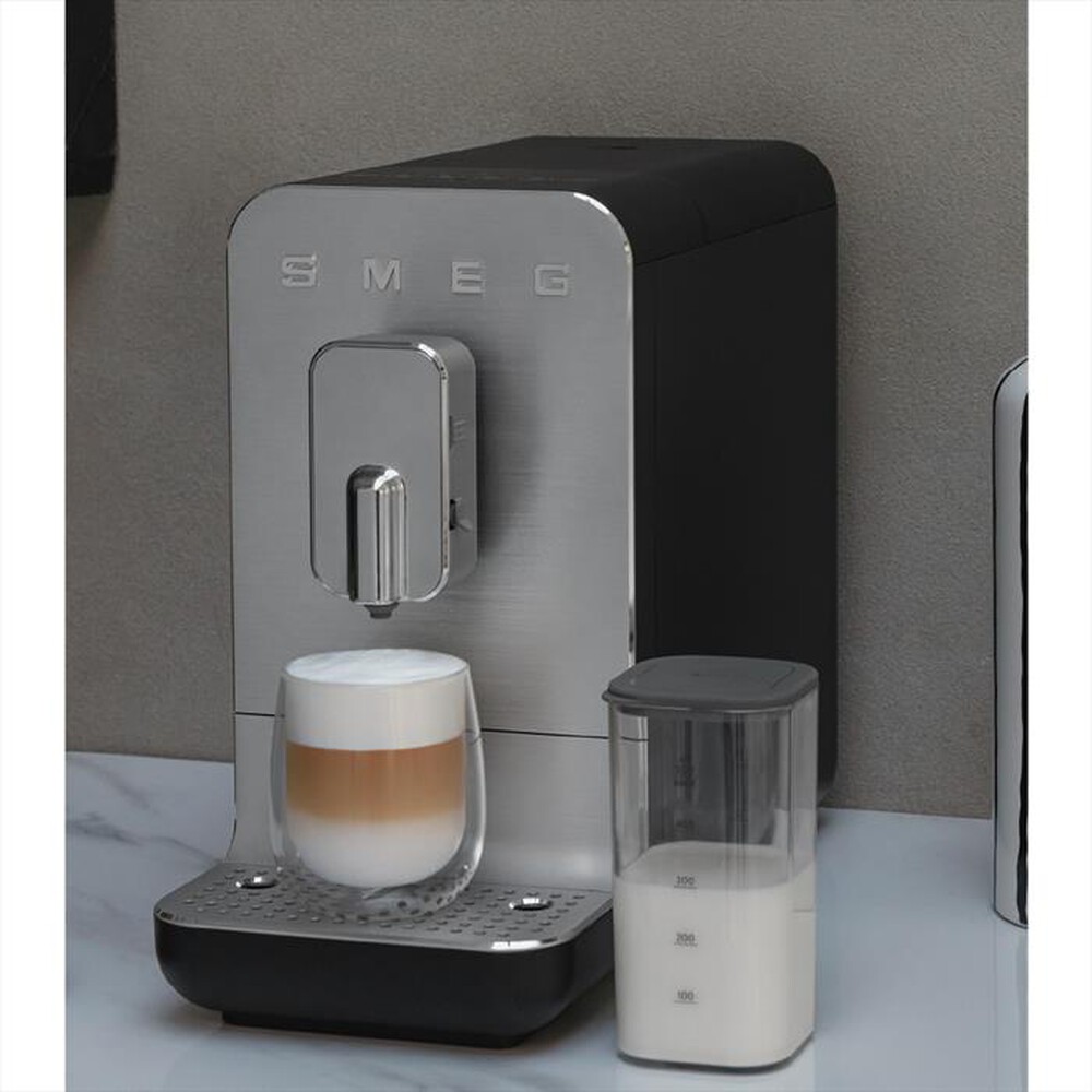 Immagine del prodotto SMEG - Macchina da caff&egrave; automatica BCC13BLMEU