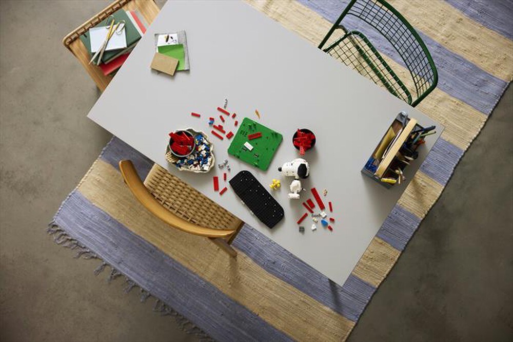 Immagine del prodotto LEGO - IDEAS Peanuts: la cuccia di Snoopy - 21368