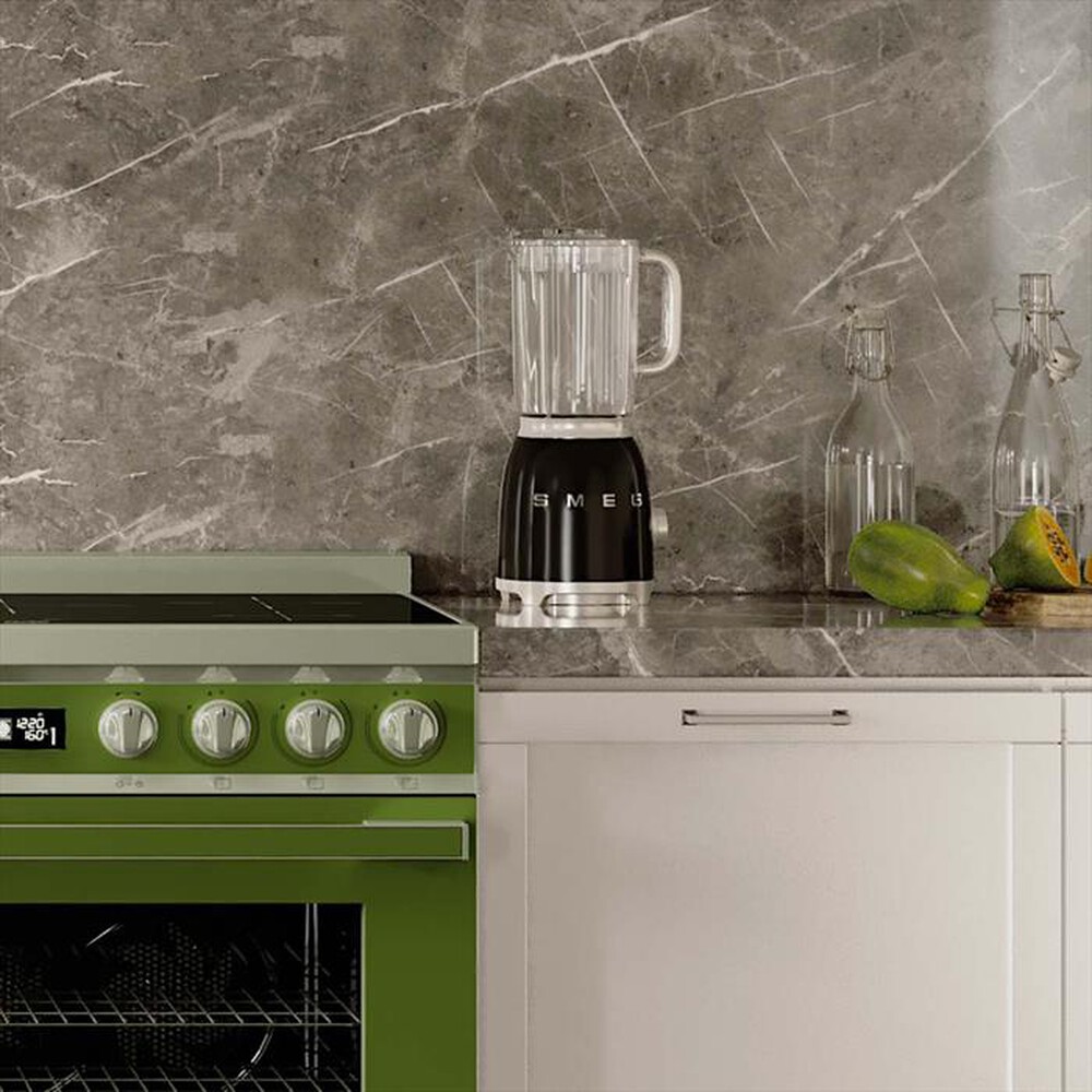 Immagine del prodotto SMEG - Frullatore da Tavolo 50's Style &ndash; BLF01BLEU-nero