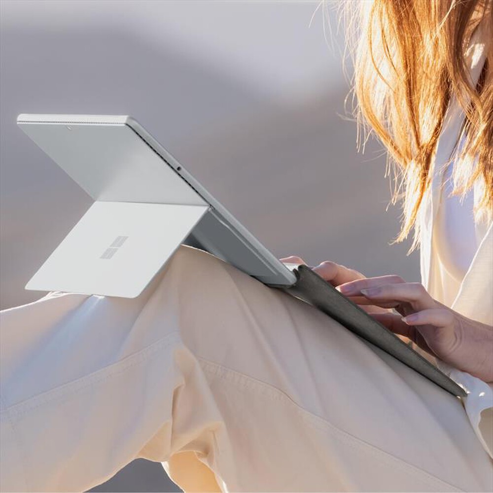 Immagine del prodotto MICROSOFT - SURFACE PRO TASTIERA CON TASTO COPILOT + SLIM PEN-Platino