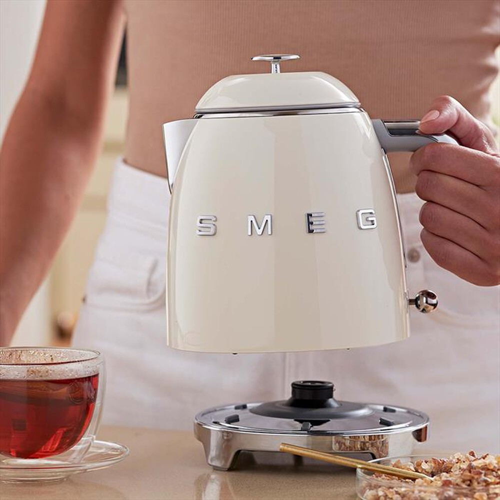 Immagine del prodotto SMEG - Mini Bollitore 50's Style &ndash; KLF05CREU-Panna