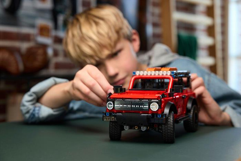 Immagine del prodotto LEGO - TECHNIC SUV Ford Bronco&reg; 42213