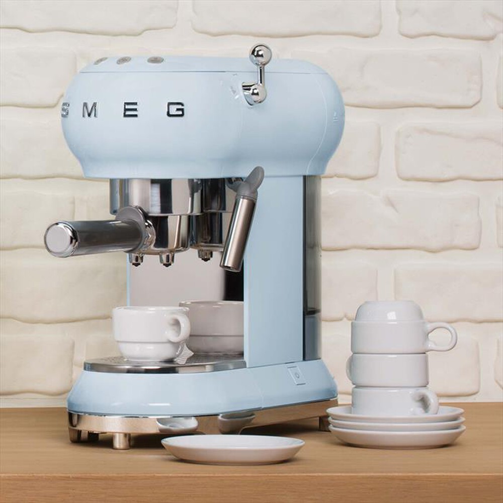 Immagine del prodotto SMEG - Macchina da Caff&egrave; Manuale 50's Style &ndash; ECF01PBEU-azzurro
