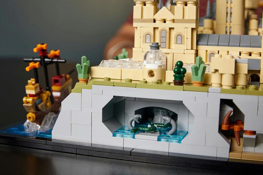 Immagine del prodotto LEGO - HARRY POTTER Castello e parco di Hogwarts 76419