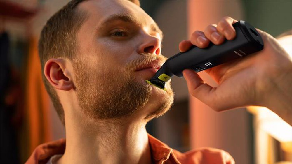 Immagine del prodotto PHILIPS - Regolabarba OneBlade PRO 360 QP6542/15-Nero