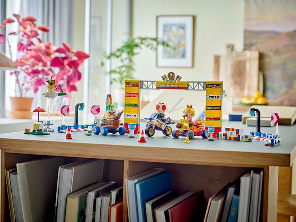 Immagine del prodotto LEGO - SUPER MARIO MarioKart Baby Peach Gran Premio 72036