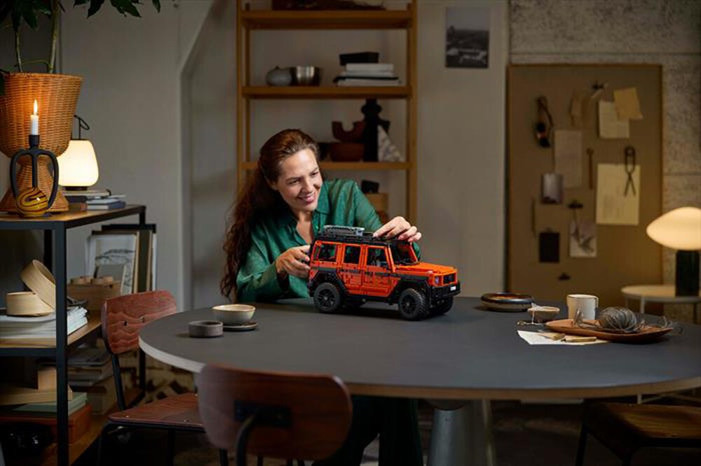 Immagine del prodotto LEGO - TECHNIC Mercedes-Benz G500 PROFESSIONAL Line 42177