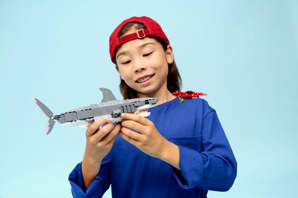 Immagine del prodotto LEGO - CREATOR 3IN1 Squalo con scrigno del tesoro - 31381