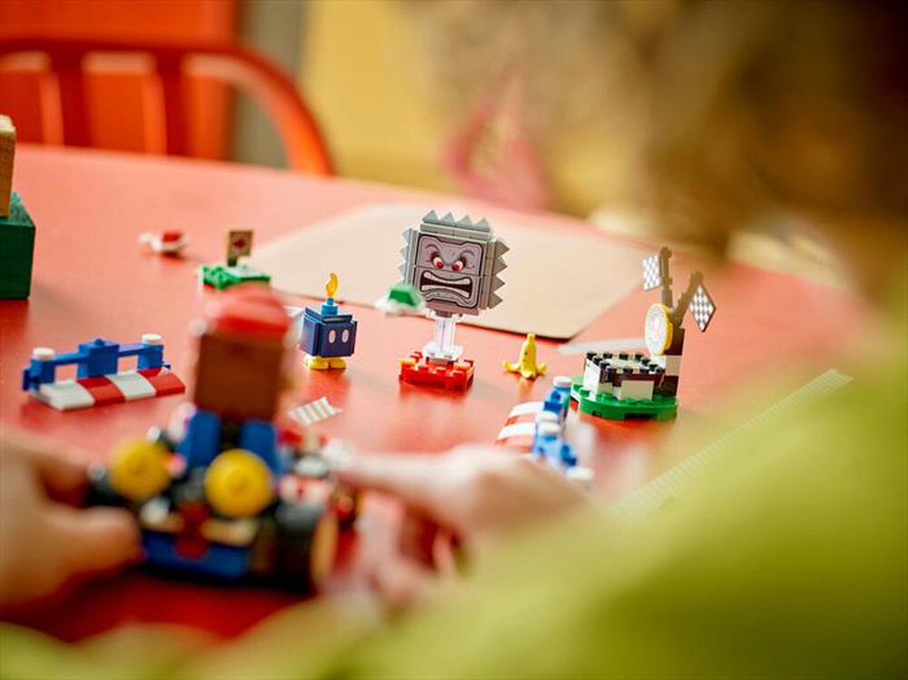 Immagine del prodotto LEGO - Mario Kart Mario interattivo e Kart standard 72043