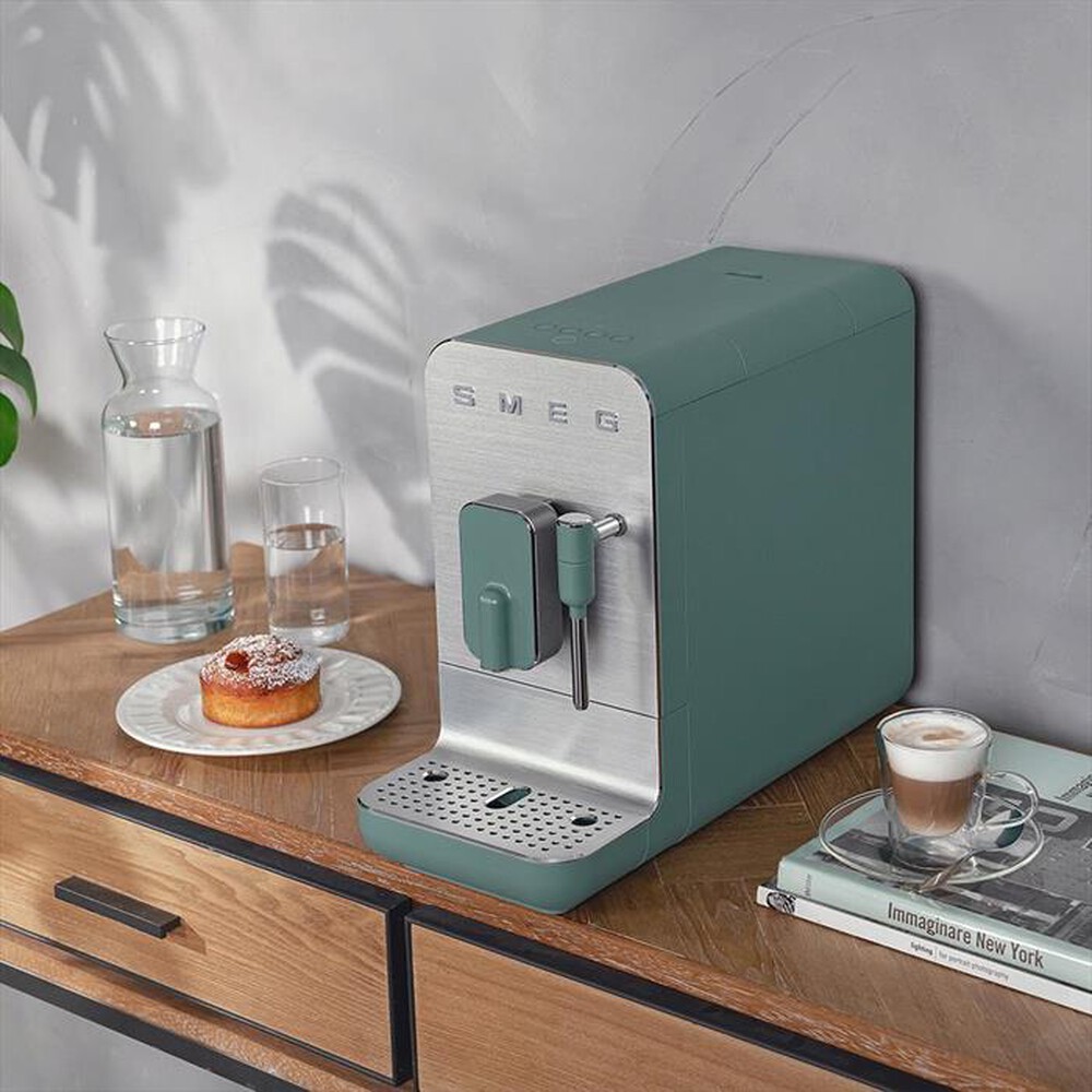Immagine del prodotto SMEG - Macchina da caff&egrave; automatica BCC12EGMEU-Verde Smeraldo