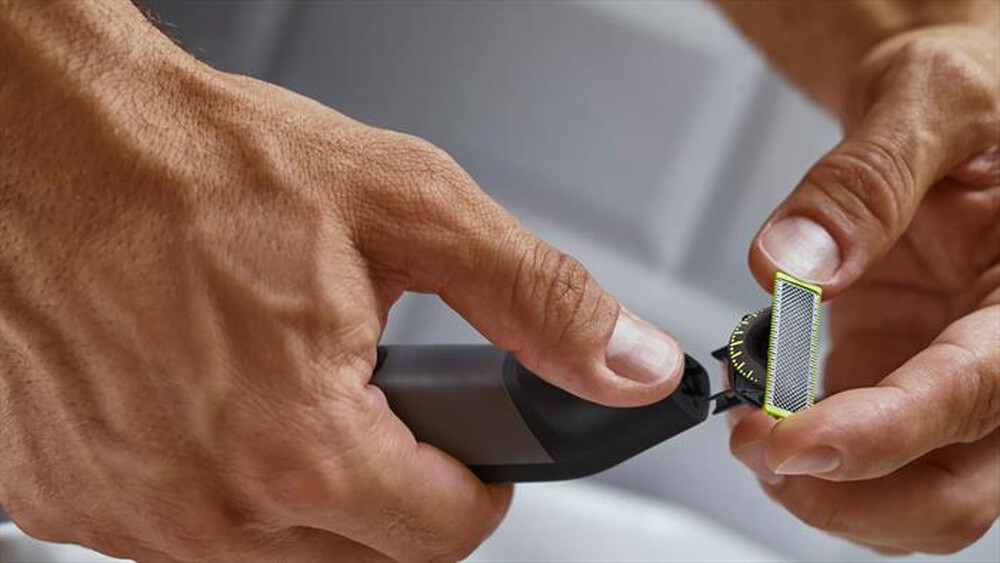 Immagine del prodotto PHILIPS - Regolabarba OneBlade Pro 360 Face + Body QP6652/61-Nero