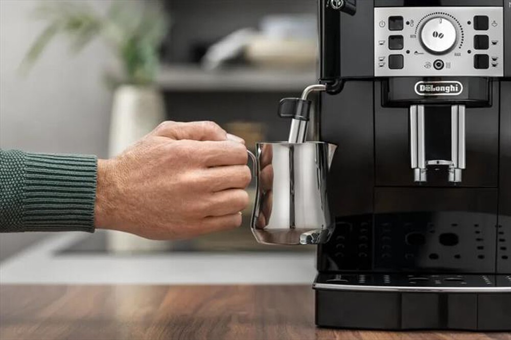 Immagine del prodotto DE LONGHI - Macchina da caff&egrave; MAGNIFICA S ECAM21.110.B-Nero