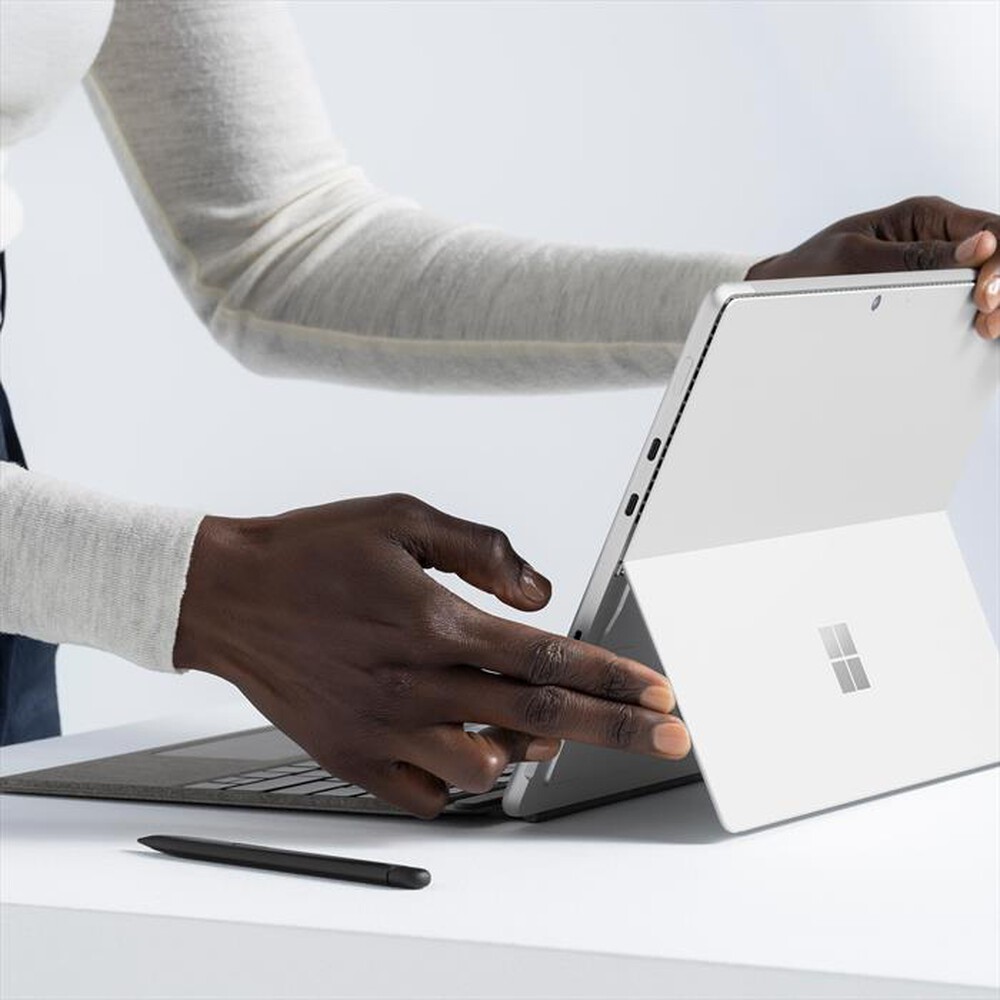 Immagine del prodotto MICROSOFT - SURFACE PRO TASTIERA CON TASTO COPILOT + SLIM PEN-Zaffiro